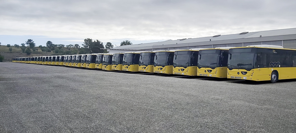 Rekordauftrag aus Portugal: Daimler Buses hat 864 Omnibusse an die Área Metropolitana de Lisboa (AML) geliefert, die Region um die Hauptstadt LissabonRecord order from Portugal: Daimler Buses has delivered 864 buses to the Área Metropolitana de Lisboa