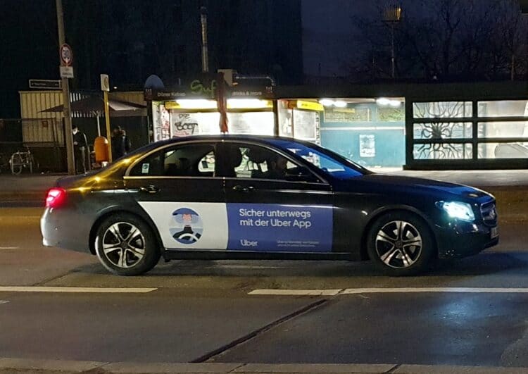 Uber-Mietwagen-in-Berlin-Foto-Axel-Ruehle-750x531