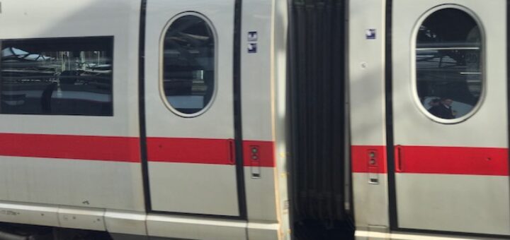 RAIL ICE BRU Airport