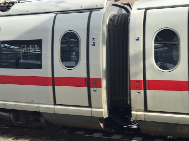 RAIL ICE BRU Airport