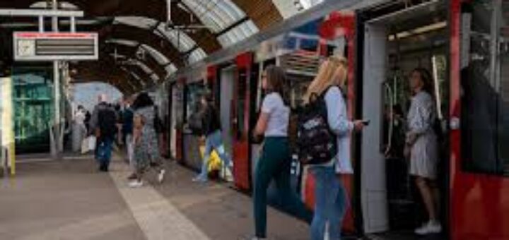 RAIL Rotterdam RET metro