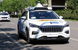 TAXI-Lyft:FreeNow