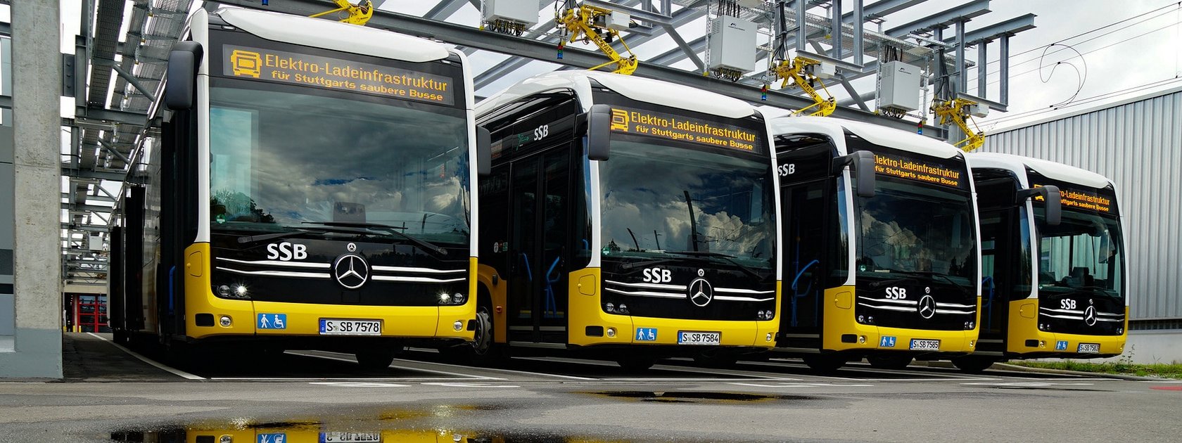 BUS Mercedes-Benz Stuttgart