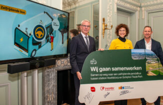 BUS 2 Ondertekening-samenerkingsovereenkomst-20251119-3985 (1)