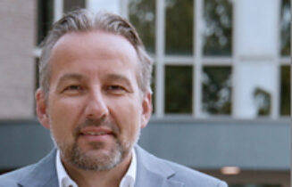 BUS Alex de jong copy