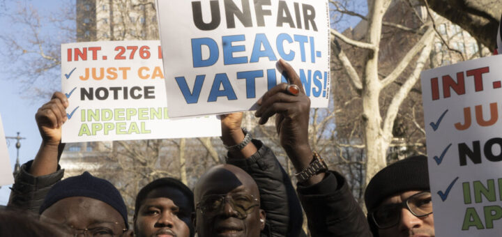 TAXI 1 NY drivers protesting