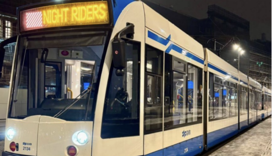 MOB GVB de-icing tram