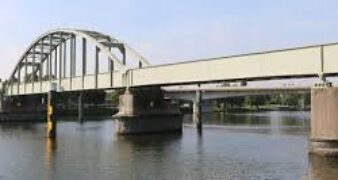 RAIL Spoorbrug Maastricht Rover