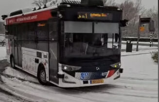 bus snow copy