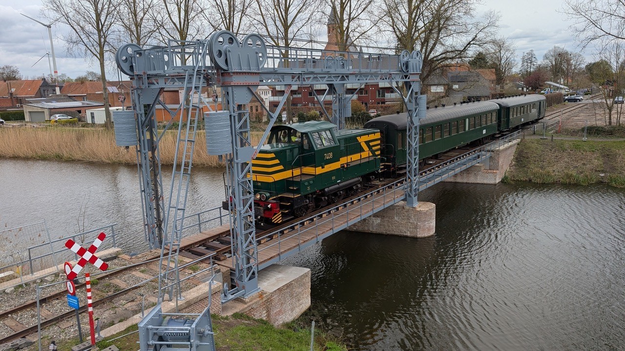 RAIL 1-ffad-44d6-b705-be4f01755cee