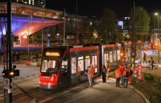 RAIL HTM tram 19