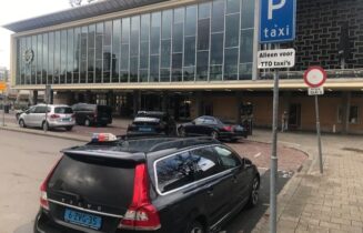 TAXI Station Eindhoven taxi's