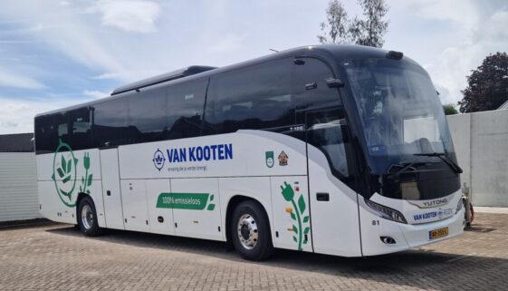 BUS Van Kooten touringcar