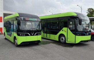BUS Vinfast buses
