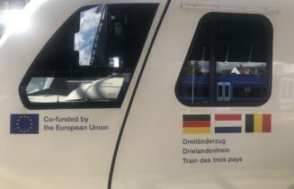 RAIL Arriva 3-landentrein