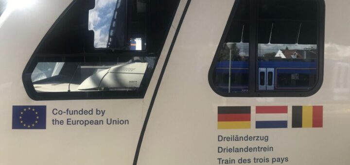 RAIL Arriva 3-landentrein