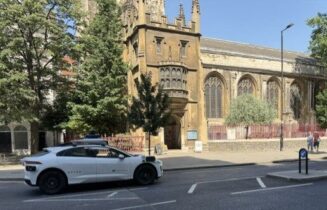 TAXI Waymo London a7c90798-a78f-4d42-81d2-35b91aa80ff6