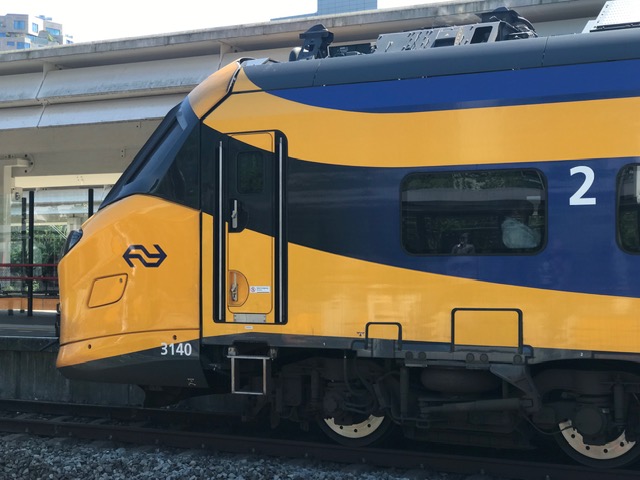 PV web RAIL 2