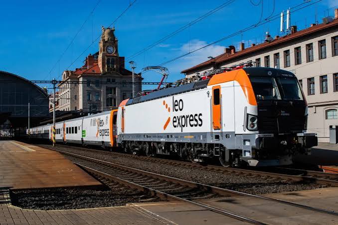 RAIL LEO Express FRA
