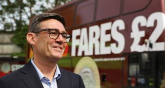 BUS Burnham