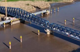 RAIL Friesenbrücke Arriva-Friesenbruecke-geschlossen