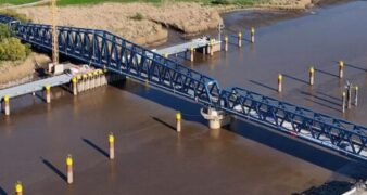 RAIL Friesenbrücke Arriva-Friesenbruecke-geschlossen