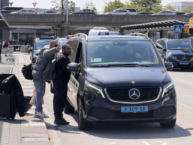 TAXI Schiphol 1