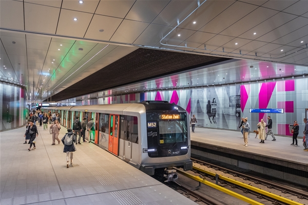 RAIl Metro Amsterdam