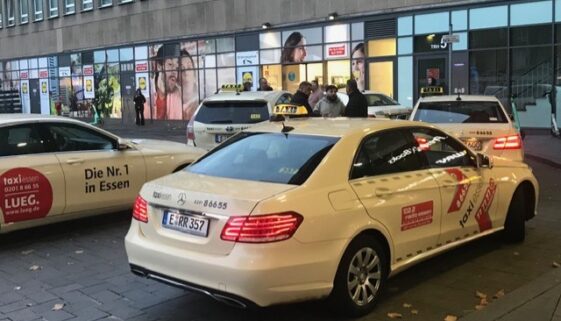 TAXI Mercedes-Benz