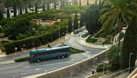 BUS 2 Volvo 9700_City street (1)