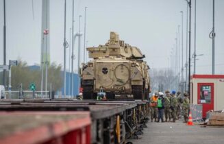RAIL 2 Mil. trp militair-transport-over-spoor---april-2022-01